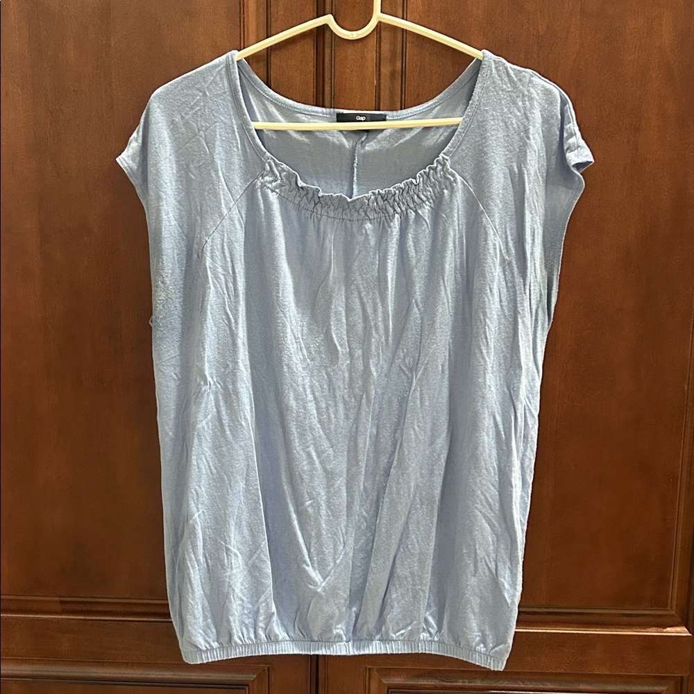 Gap Women's Light Blue Top